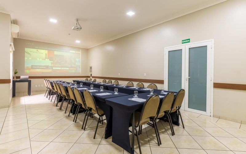 Sala de Reuniões Mogno