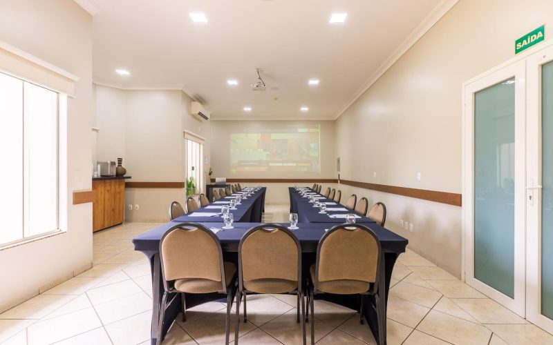 Sala de Reuniões Mogno - Eventos em Sinop