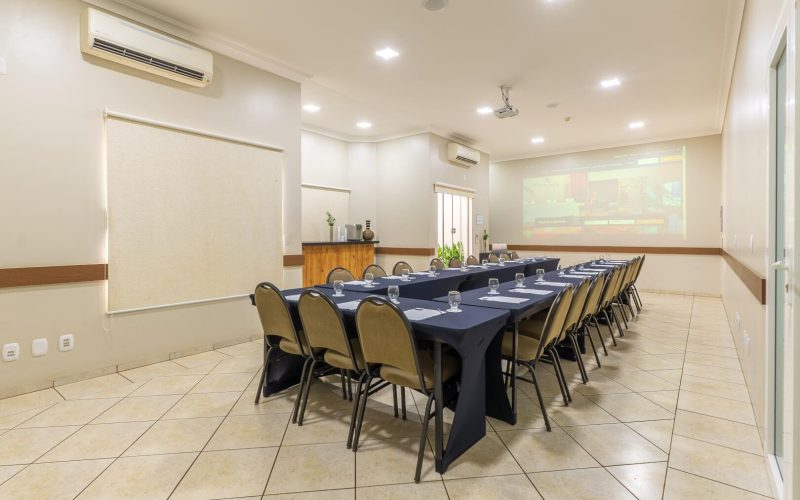 Sala de Reuniões Mogno