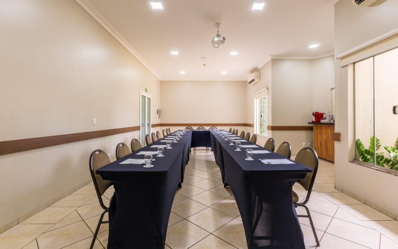 Sala de Reuniões Mogno - Eventos em Sinop